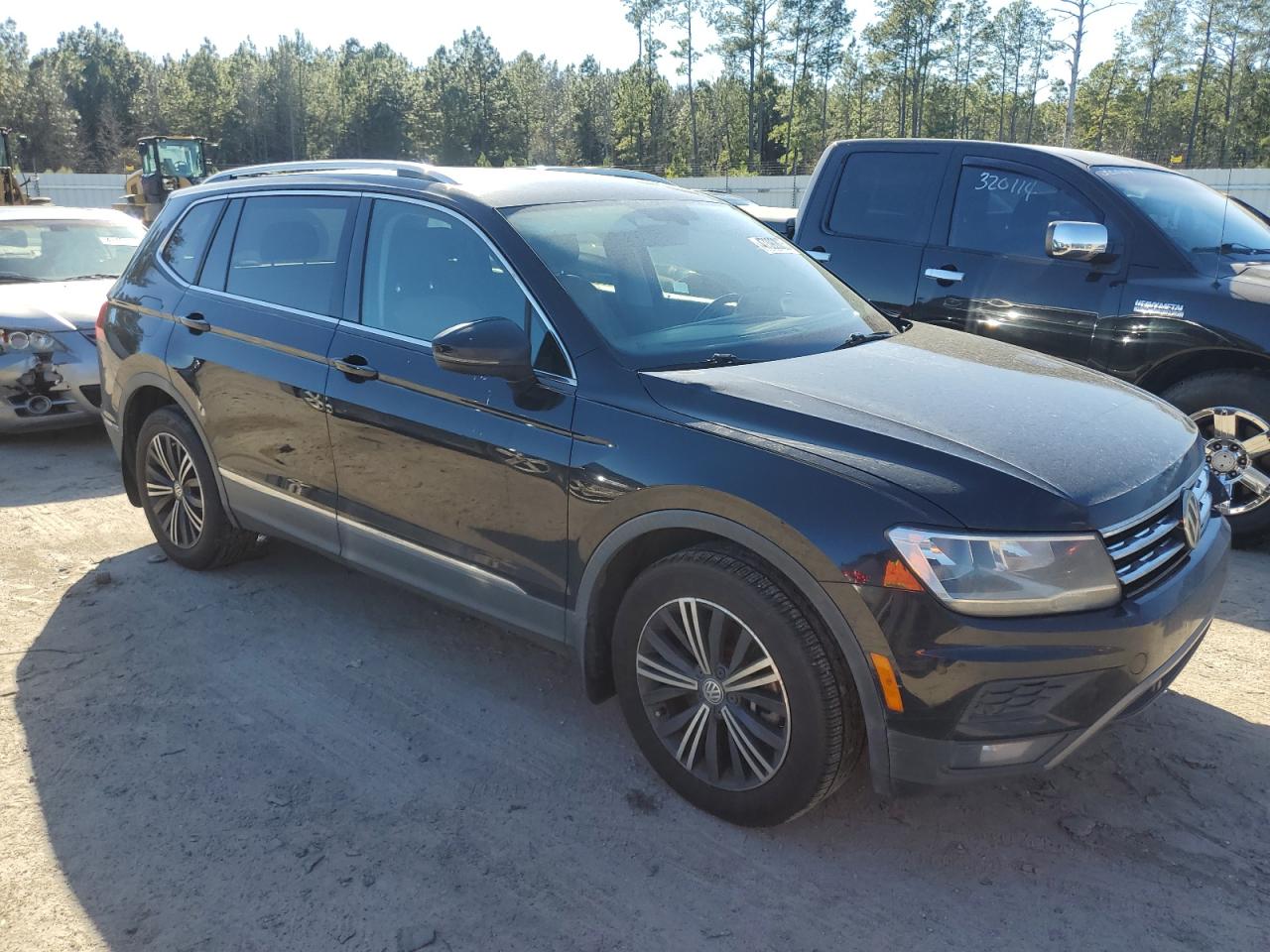 2019 Volkswagen Tiguan VIN 3VV3B7AX1KM094578 Copart auction photo, front end / side damage thumbnail 4