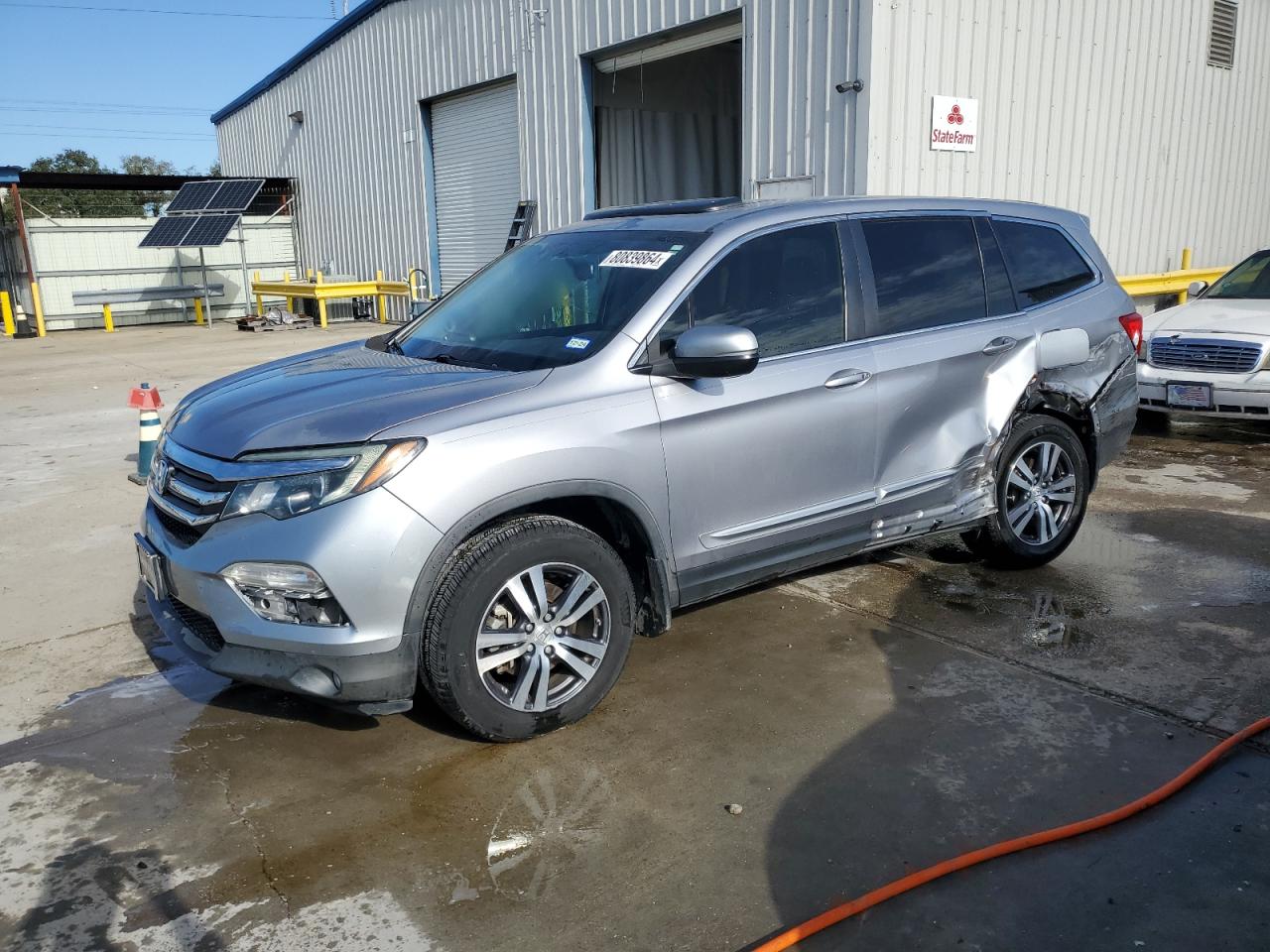 2017 Honda Pilot VIN 5FNYF5H58HB038071