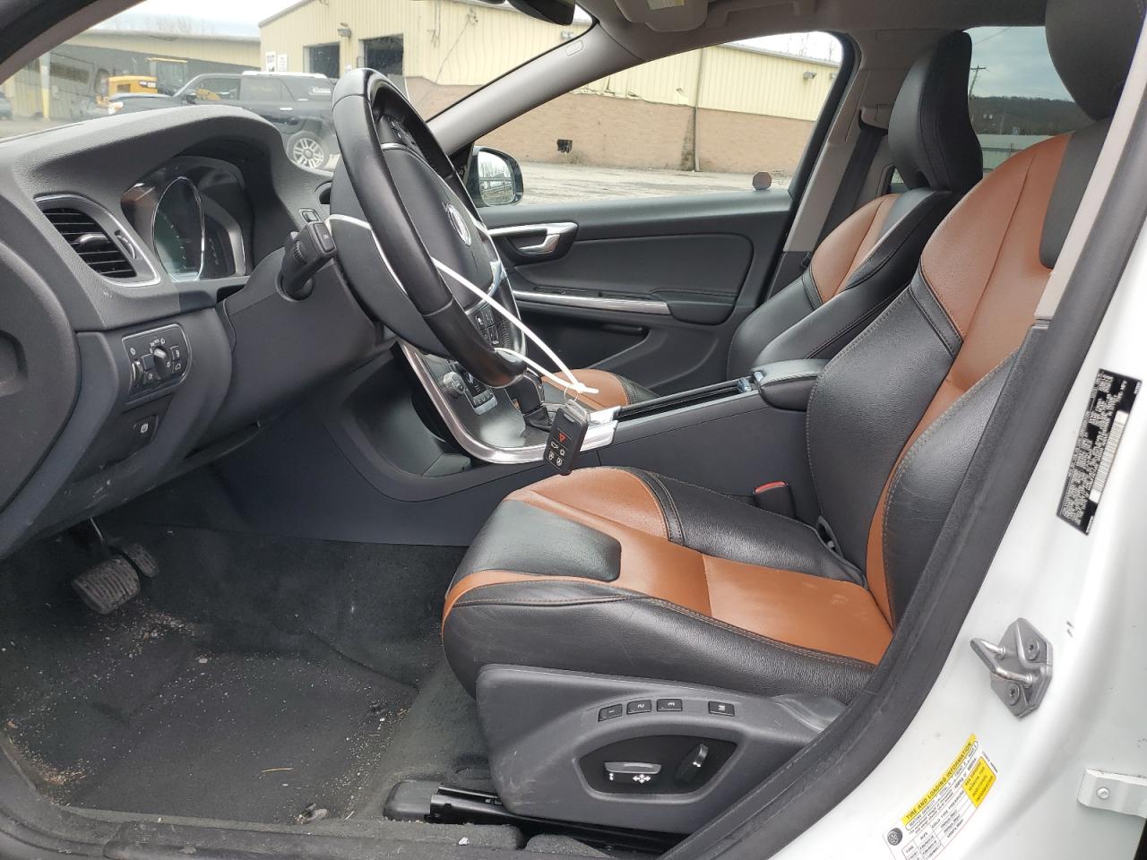 2016 Volvo V60 VIN YV4612HM6G1008566 Copart auction photo, front end / side damage thumbnail 7