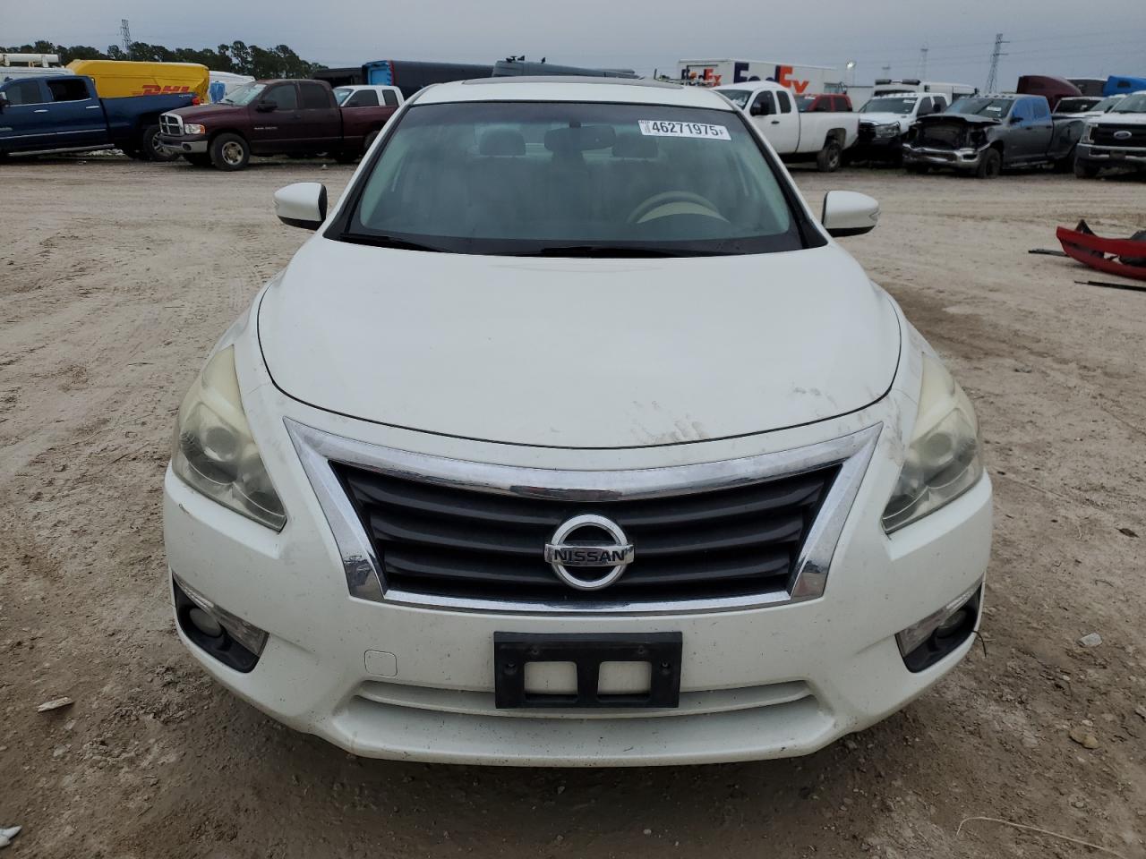 2015 Nissan Altima VIN 1N4AL3AP7FN896551 Copart auction photo, water/flood / minor dent/scratches damage thumbnail 5