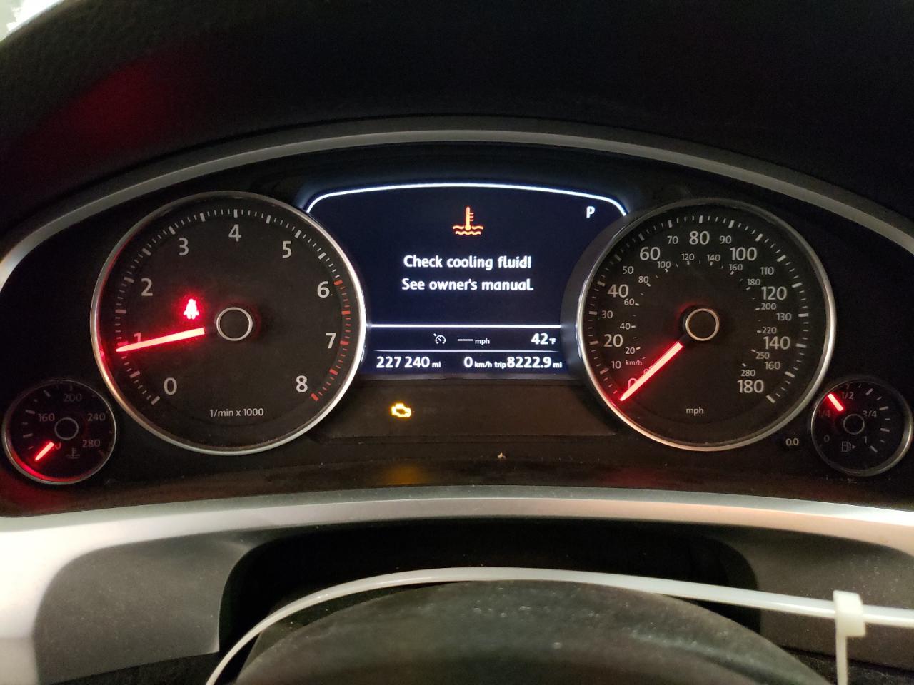 2014 Volkswagen Touareg VIN WVGEF9BP0ED006881 Copart auction photo, front end damage thumbnail 9