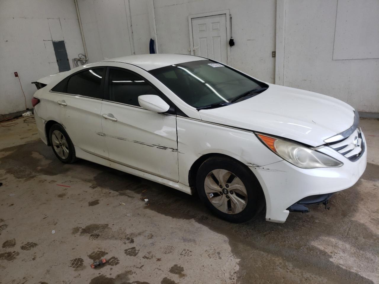 2014 Hyundai Sonata VIN 5NPEB4AC6EH815118 Copart auction photo, all over damage thumbnail 4