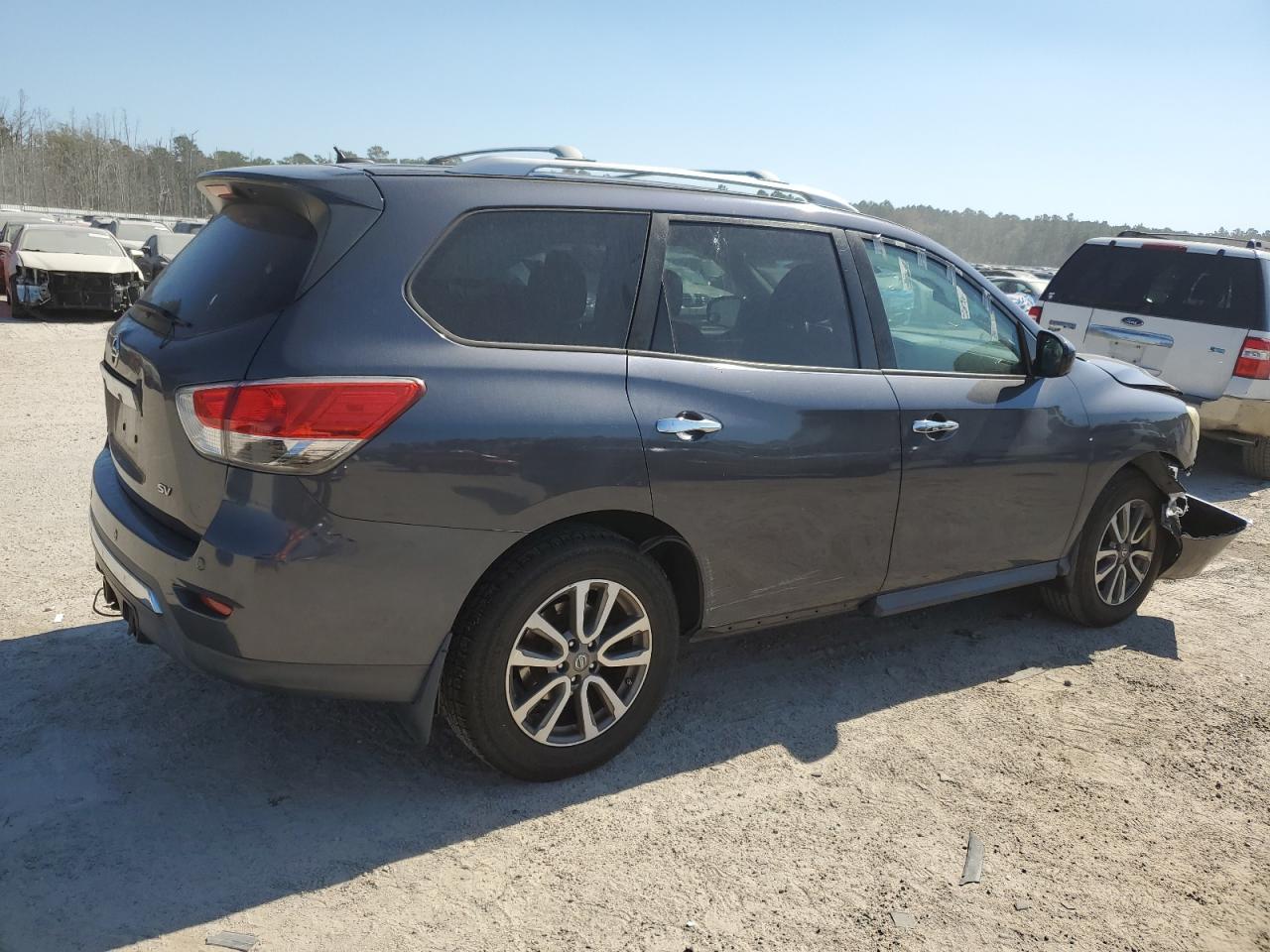 2013 Nissan Pathfinder VIN 5N1AR2MN3DC648217 Copart auction photo, front end damage thumbnail 3
