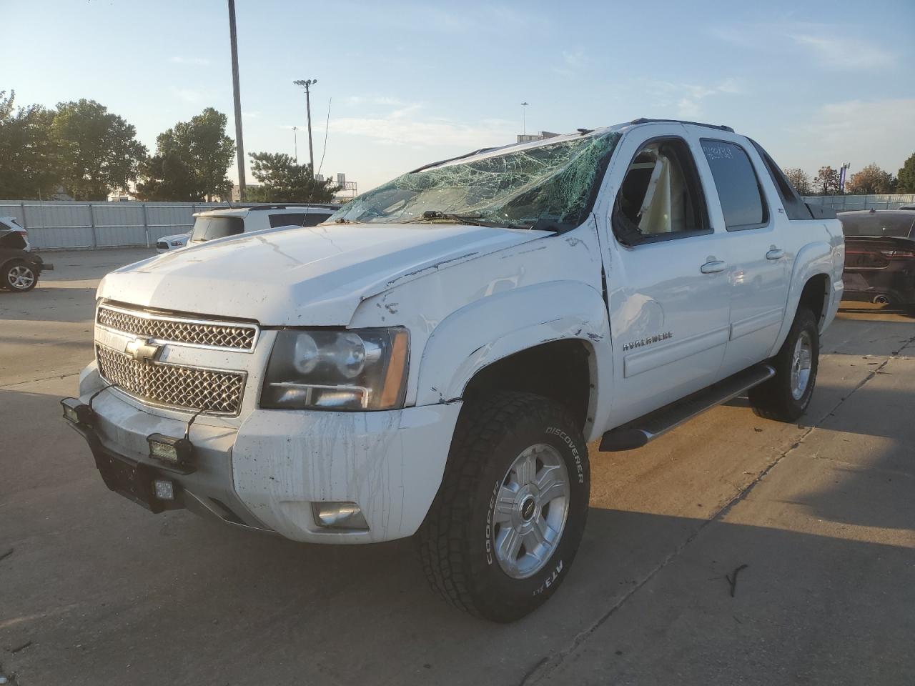 2011 Chevrolet Avalanche VIN 3GNTKFE33BG105408 - Copart auction photo