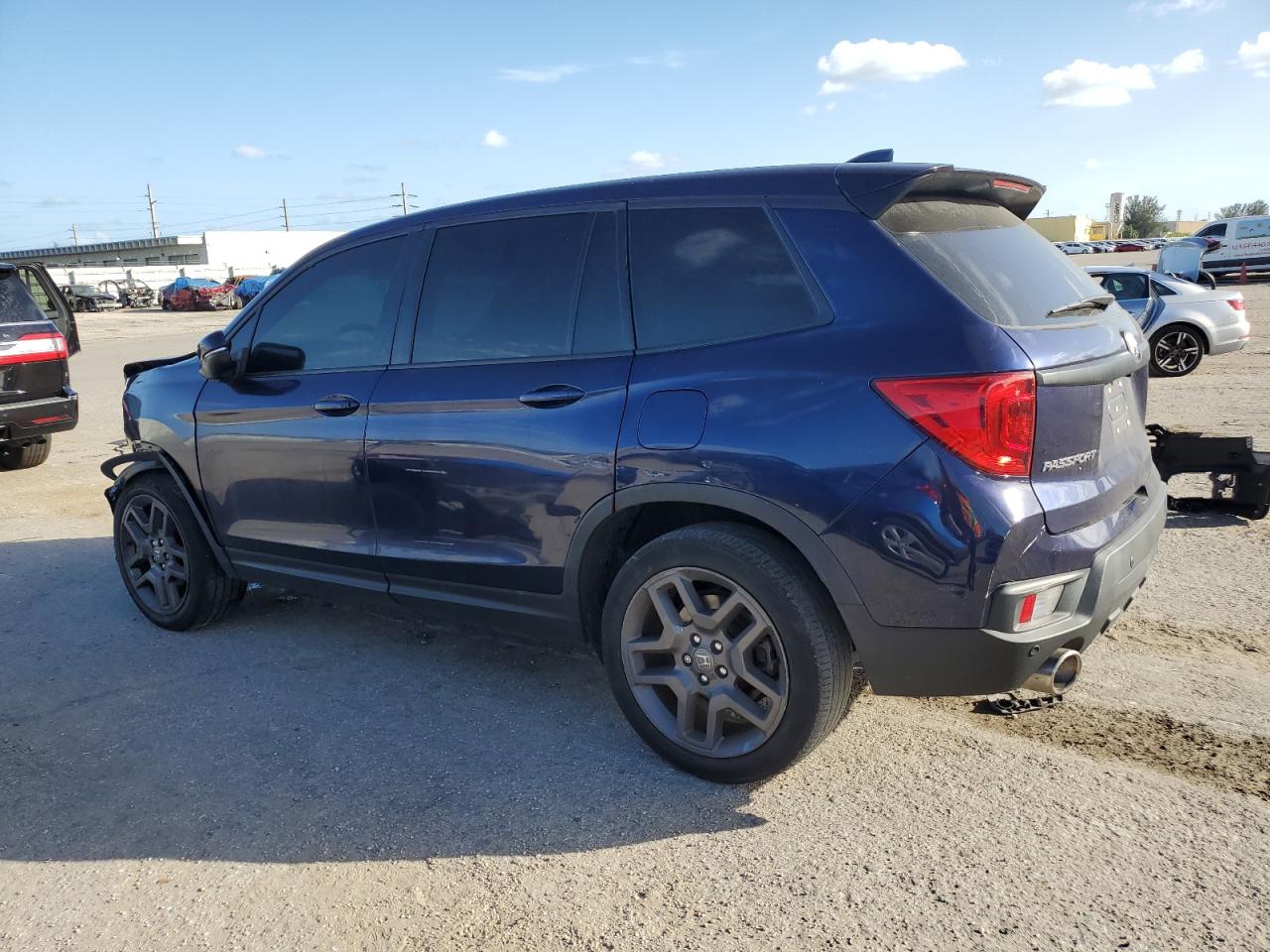 2022 Honda Passport VIN 5FNYF7H54NB004426 Copart auction photo, front end damage thumbnail 2