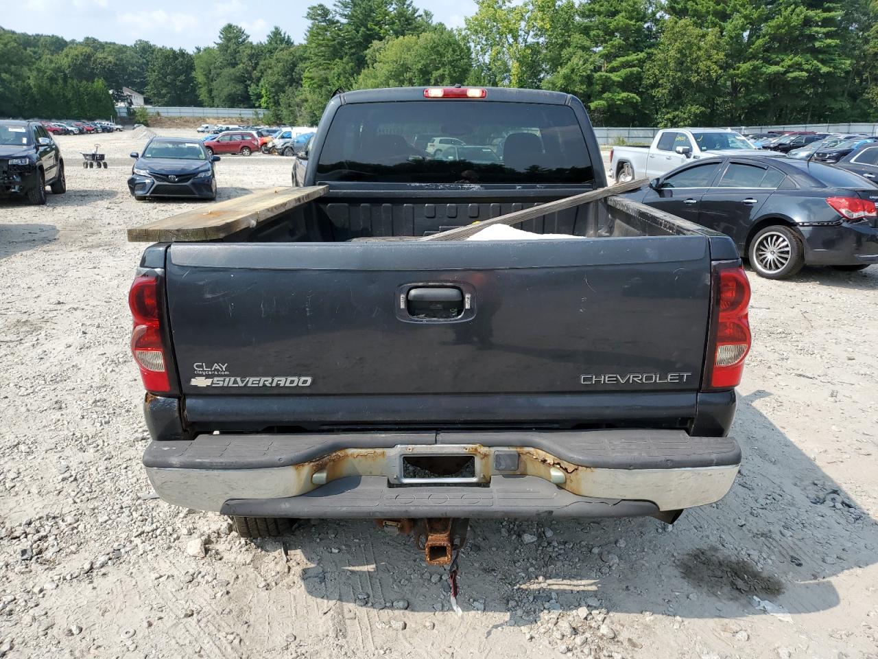 2005 Chevrolet Silverado VIN 1GCHK29U75E234760 Copart auction photo, side damage thumbnail 6