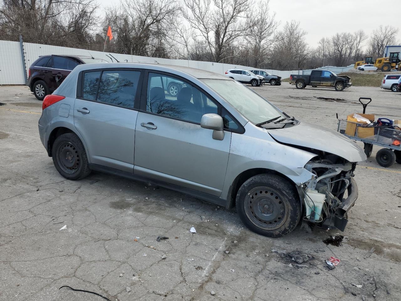 2011 Nissan Versa VIN 3N1BC1CP1BL425573 Copart auction photo, all over damage thumbnail 4