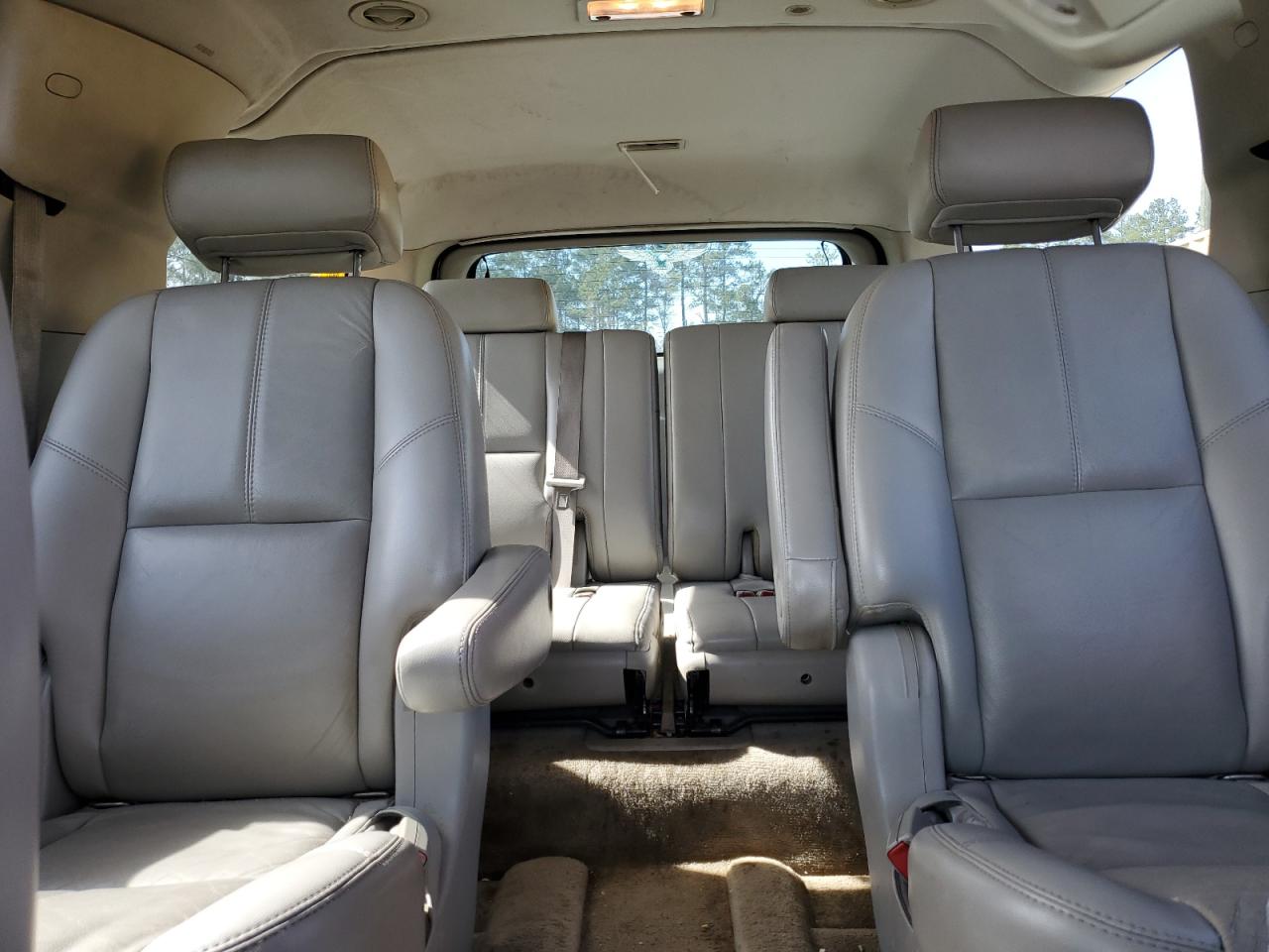 2007 GMC Yukon VIN 1GKFC16097J305052 Copart auction photo, front end / side damage thumbnail 10