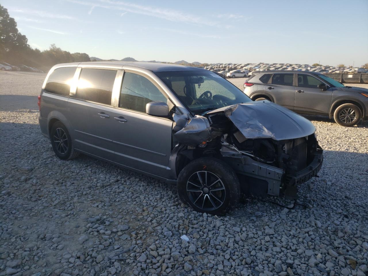 2016 Dodge Caravan VIN 2C4RDGBG2GR115973 Copart auction photo, all over damage thumbnail 4