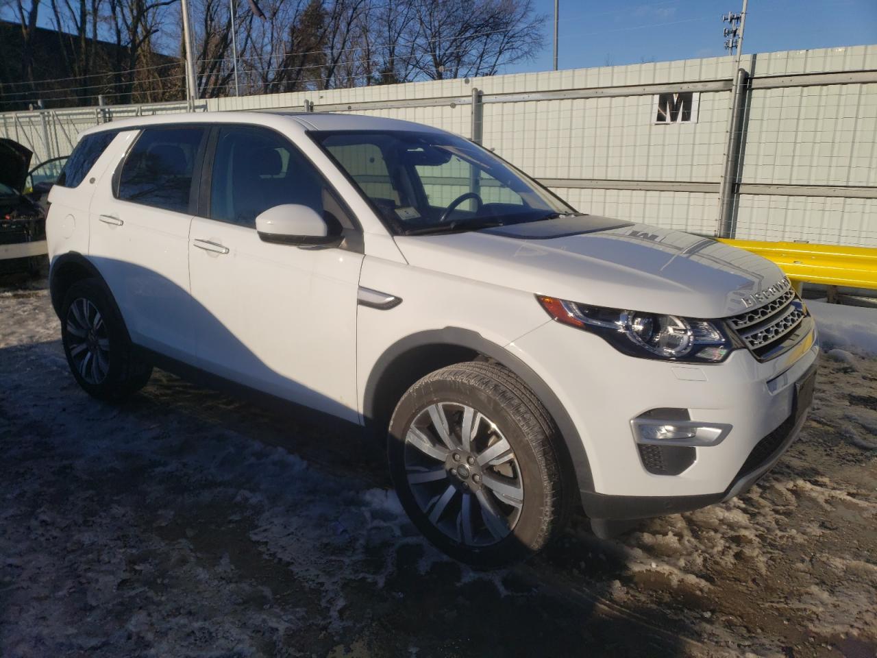 2017 Land Rover Discovery VIN SALCT2BG9HH663969 Copart auction photo, rear end damage thumbnail 4