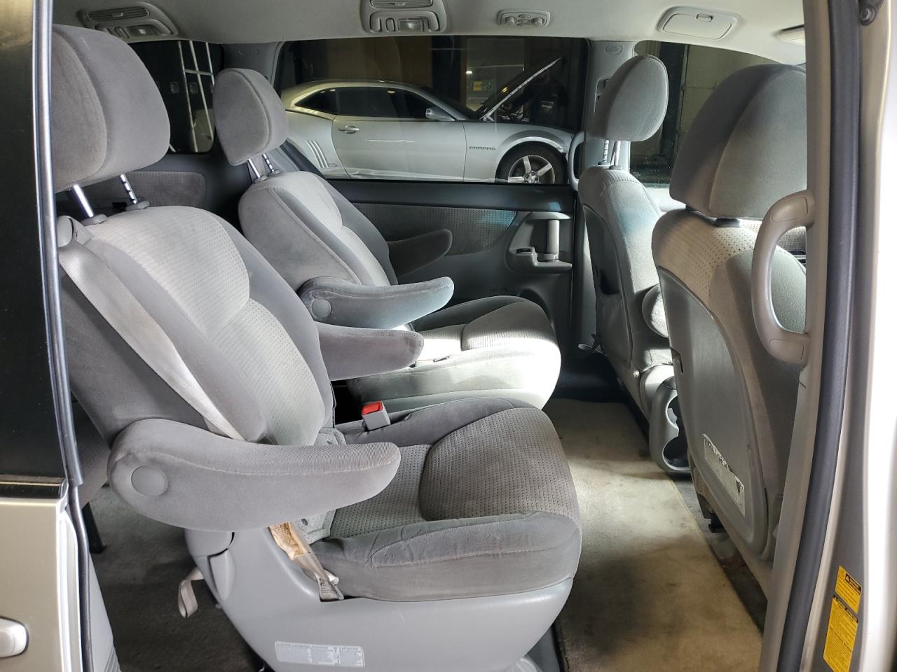 2009 Toyota Sienna VIN 5TDZK23C29S242284 Copart auction photo, rear end / minor dent/scratches damage thumbnail 11