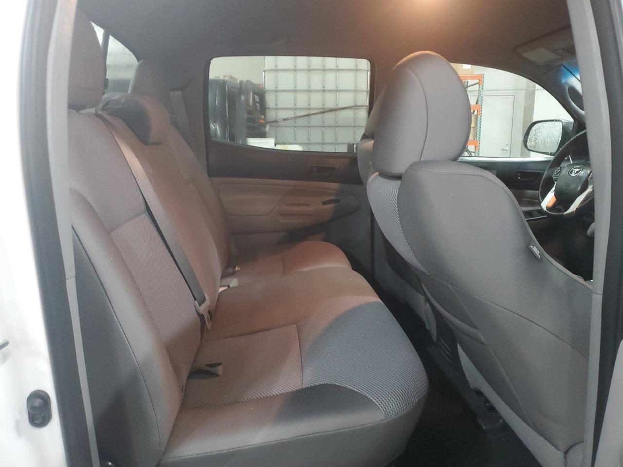 2014 Toyota Tacoma VIN 3TMLU4EN5EM155015 Copart auction photo, rear end damage thumbnail 10