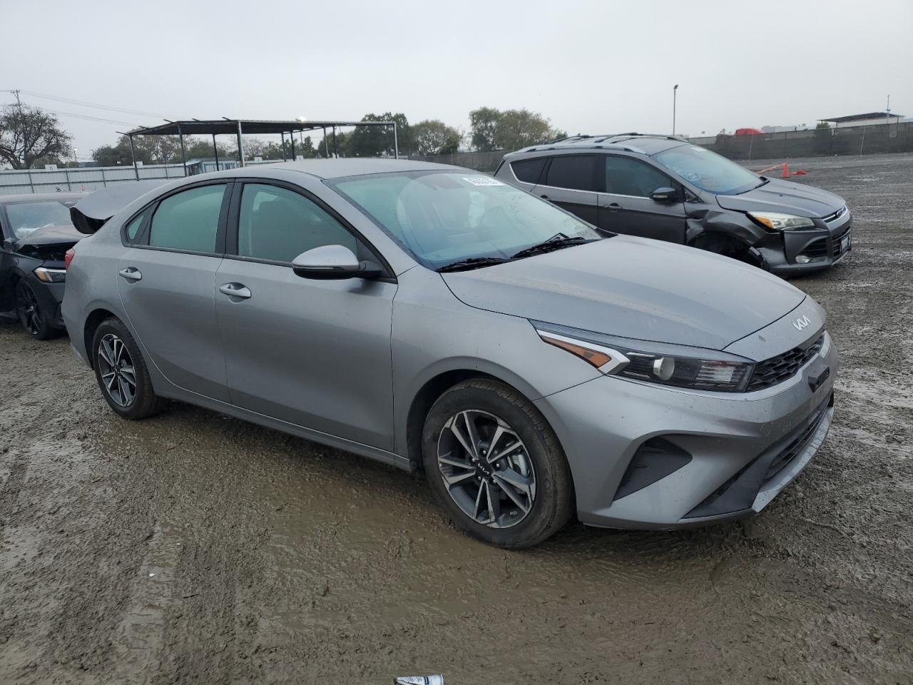 2024 KIA Forte VIN 3KPF24AD6RE748155 Copart auction photo, rear end / minor dent/scratches damage thumbnail 4