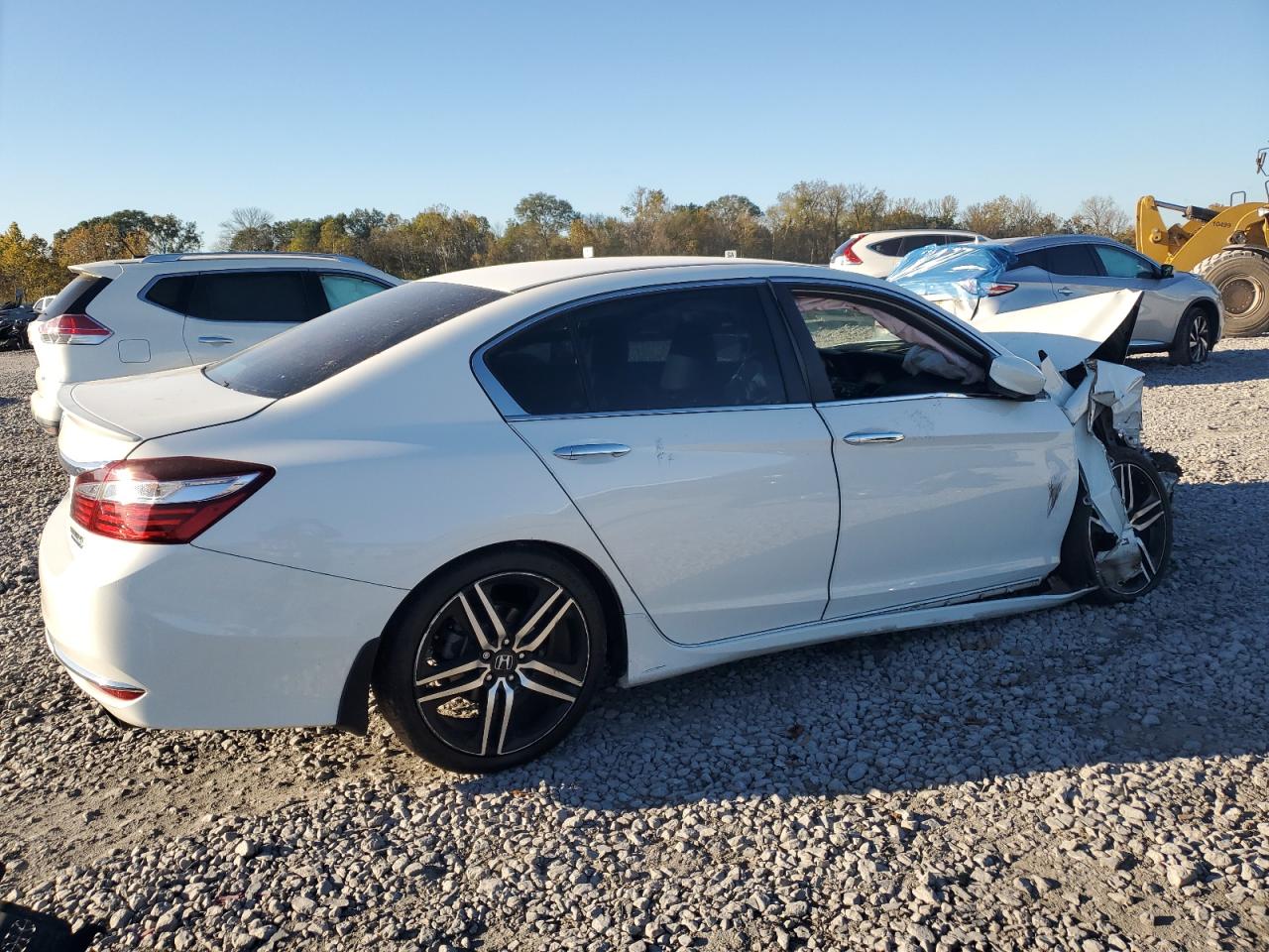 2017 Honda Accord VIN 1HGCR2F10HA236377 Copart auction photo, front end damage thumbnail 3