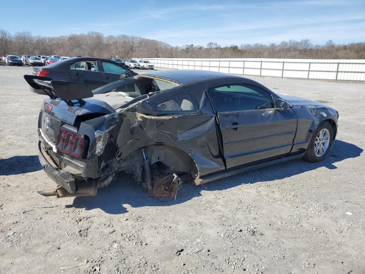 2007 Ford Mustang VIN 1ZVFT80N475365366 Copart auction photo, rear end / front end damage thumbnail 3