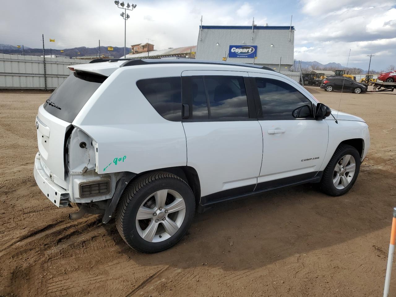 2017 Jeep Compass VIN 1C4NJDBB6HD104392 Copart auction photo, rear end / front end damage thumbnail 3