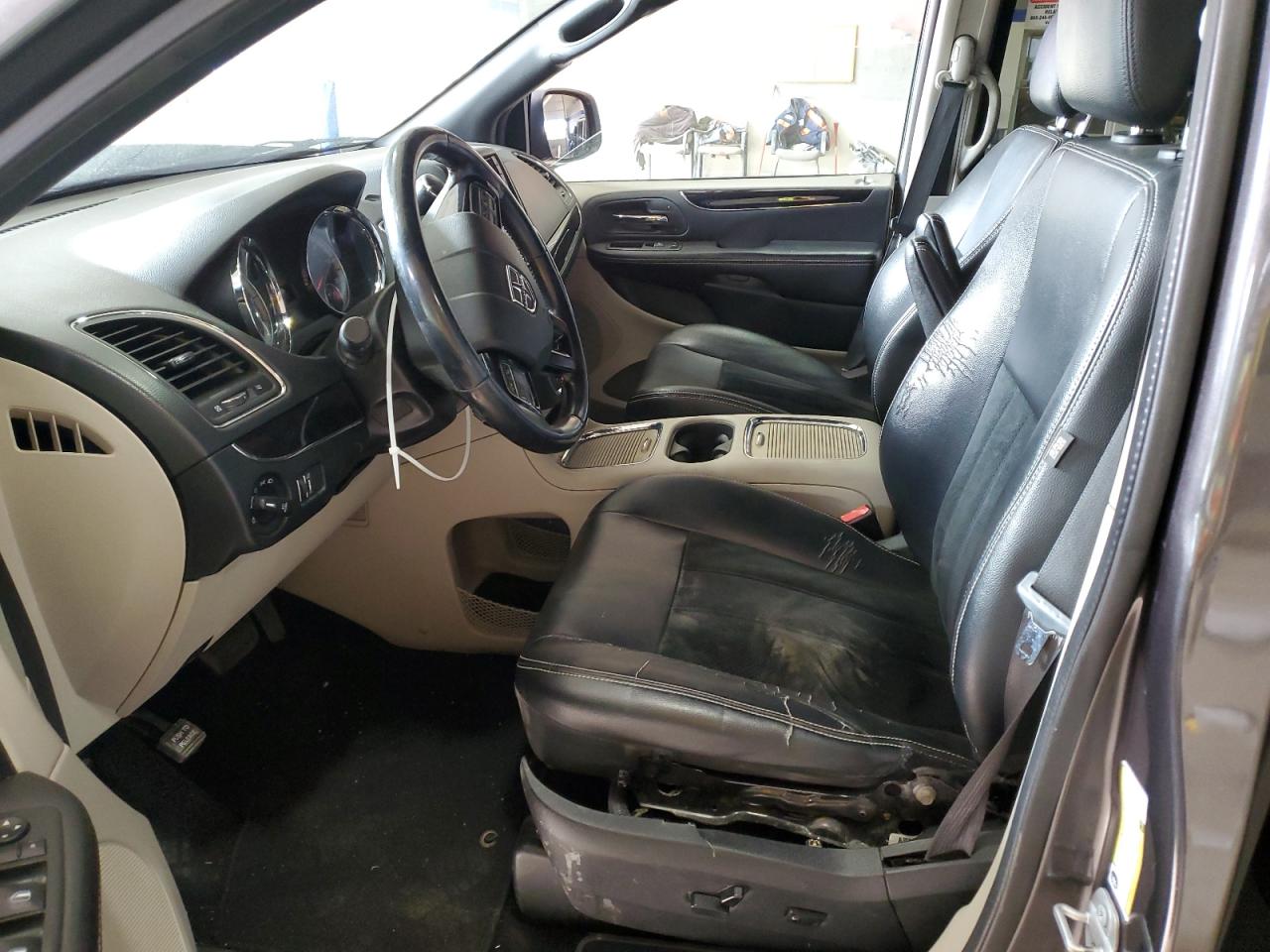 2018 Dodge Caravan VIN 2C4RDGCG2JR268410 Copart auction photo, front end / undercarriage damage thumbnail 7