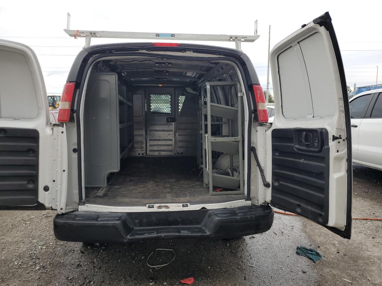 2017 Chevrolet Express VIN 1GCWGAFF2H1161687 Copart auction photo, front end damage thumbnail 6