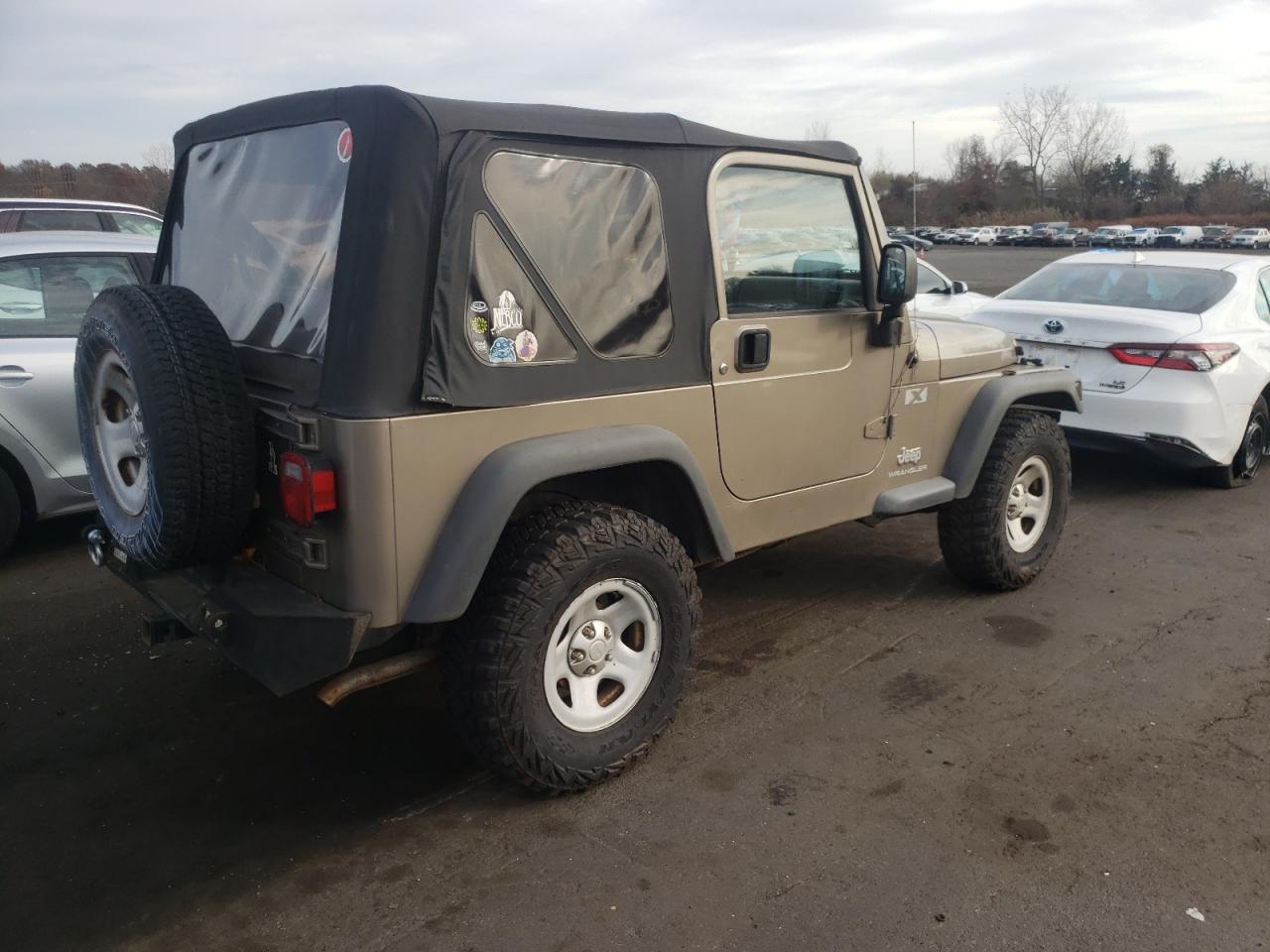 2004 Jeep Wrangler VIN 1J4FA39S44P700222 Copart auction photo, minor dent/scratches damage thumbnail 3