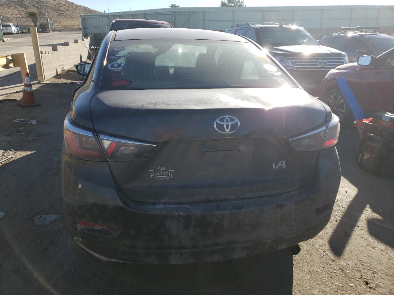 2018 Toyota Yaris VIN 3MYDLBYV5JY308424 Copart auction photo, front end / mechanical damage thumbnail 6