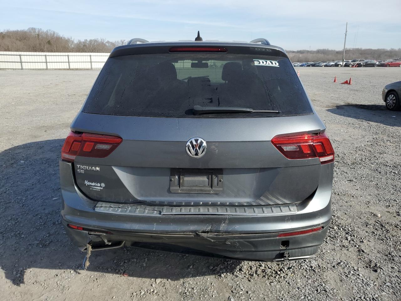 2019 Volkswagen Tiguan VIN 3VV3B7AXXKM182819 Copart auction photo, side / minor dent/scratches damage thumbnail 6