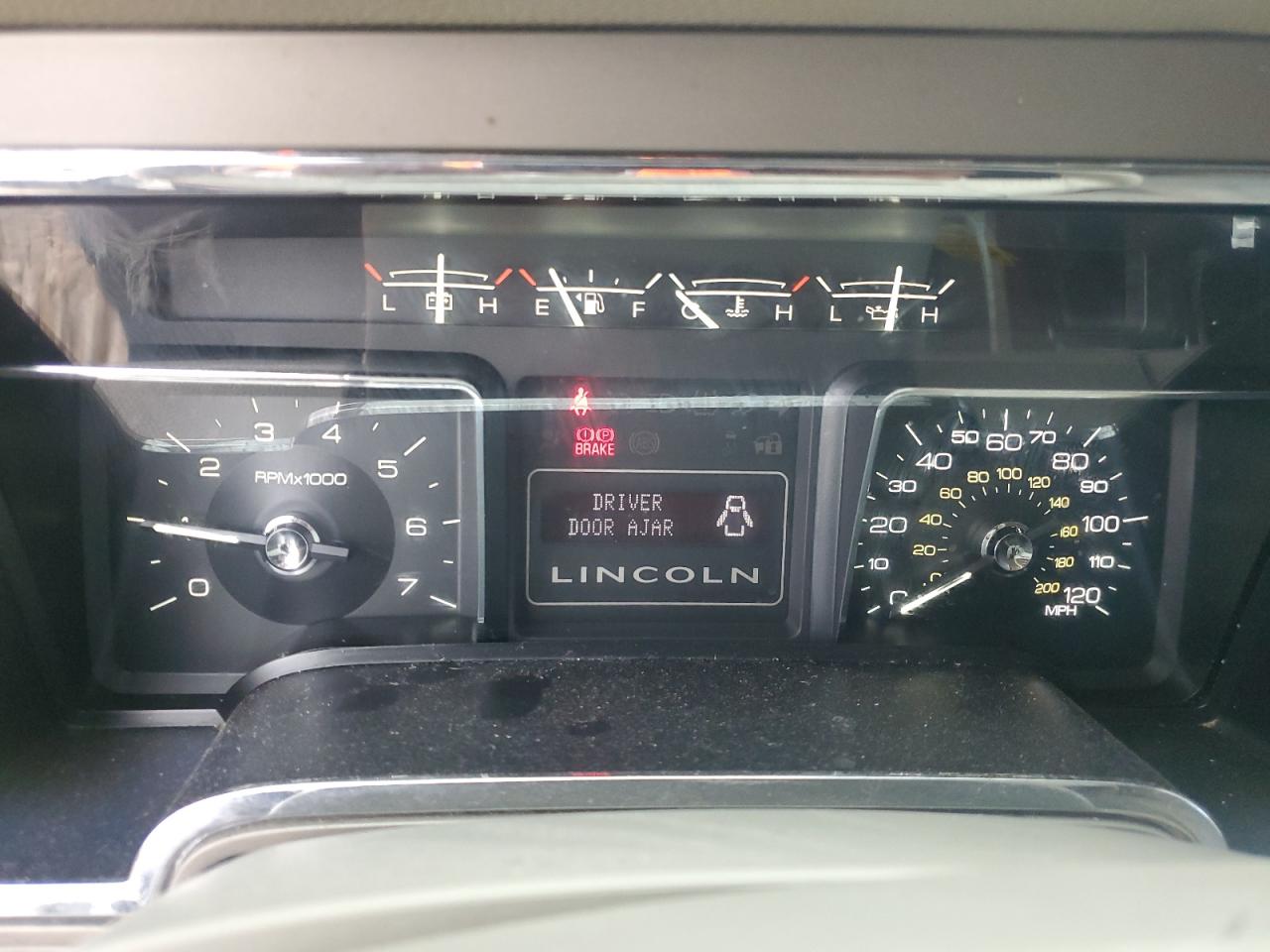 2014 Lincoln Navigator VIN 5LMJJ3H52EEL04047 Copart auction photo, front end damage thumbnail 9