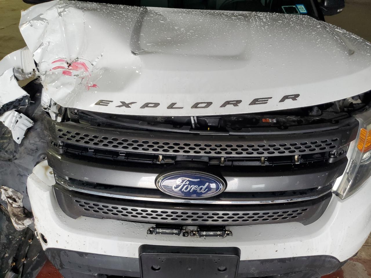 2015 Ford Explorer VIN 1FM5K8D89FGC14303 Copart auction photo, front end / minor dent/scratches damage thumbnail 14
