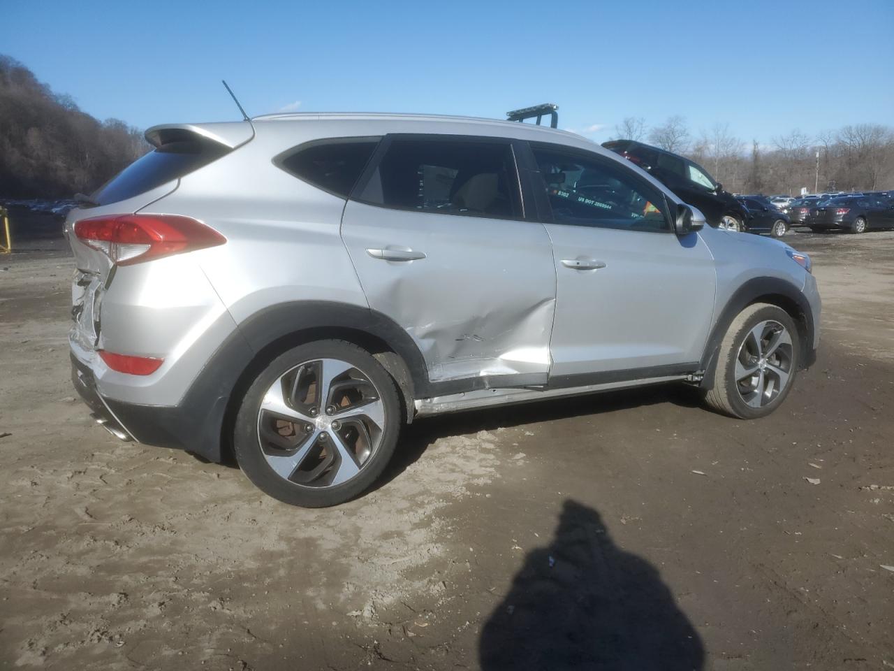 2016 Hyundai Tucson VIN KM8J3CA25GU075613 Copart auction photo, side / minor dent/scratches damage thumbnail 3