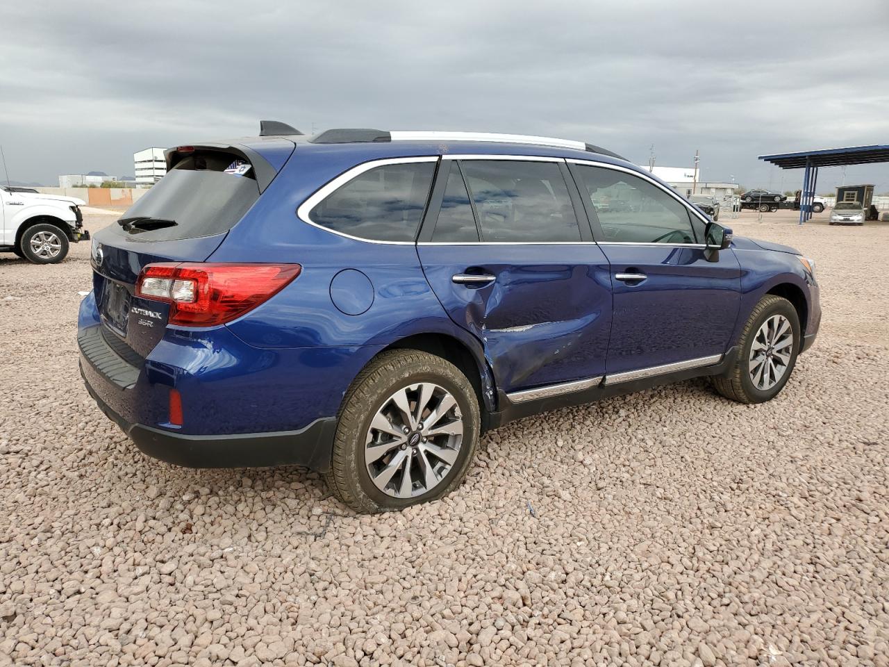 2017 Subaru Outback VIN 4S4BSETC3H3355594 Copart auction photo, side / rear end damage thumbnail 3
