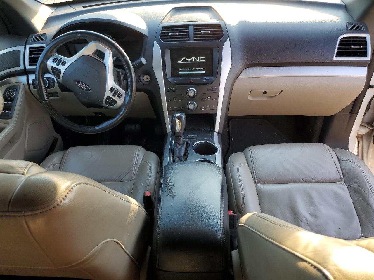 2012 Ford Explorer VIN 1FMHK7D82CGA34664 Copart auction photo, front end damage thumbnail 8