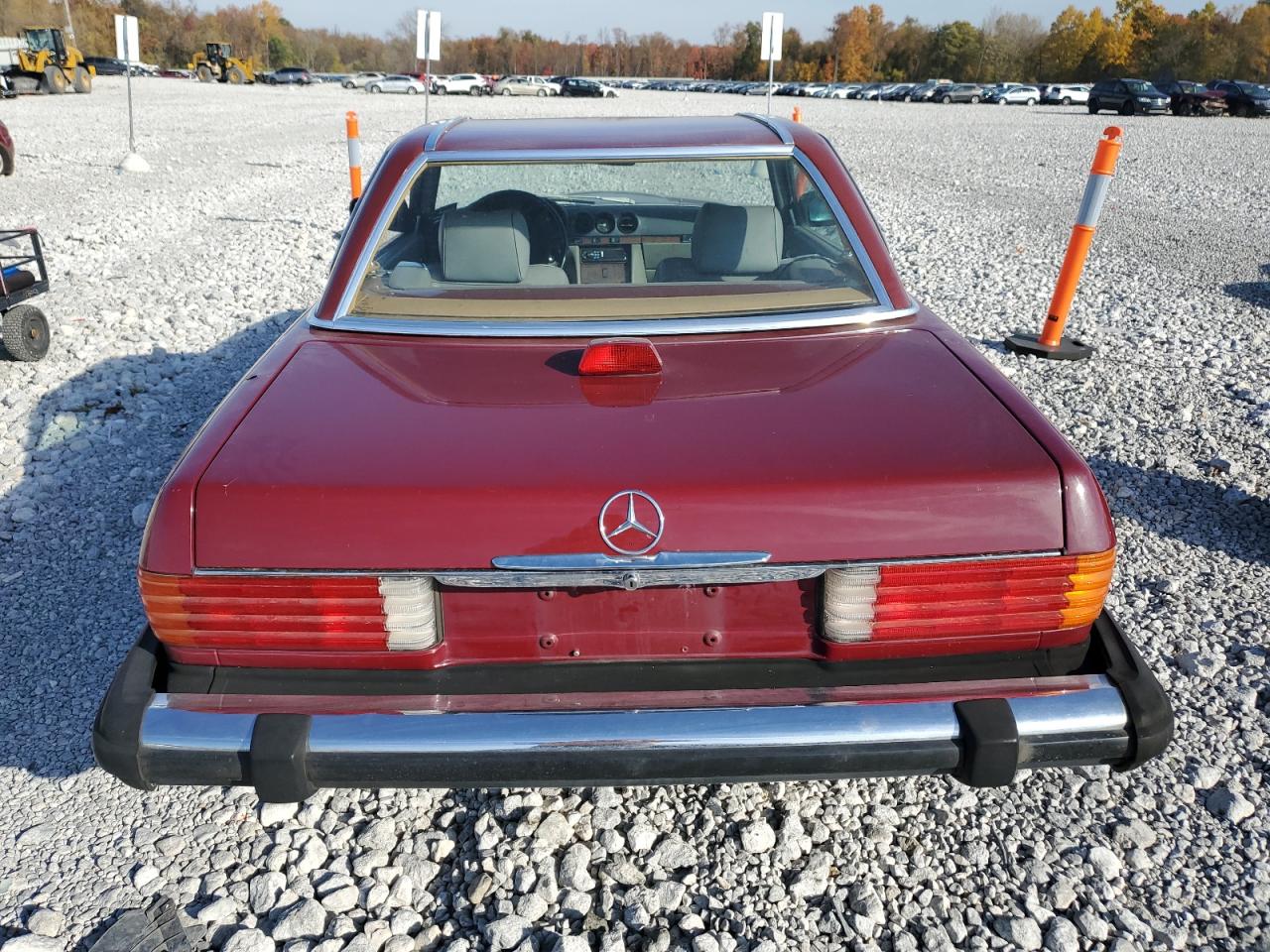 1987 Mercedes-Benz SL-klasse VIN WDBBA48D0HA056013 Copart auction photo, minor dent/scratches damage thumbnail 6