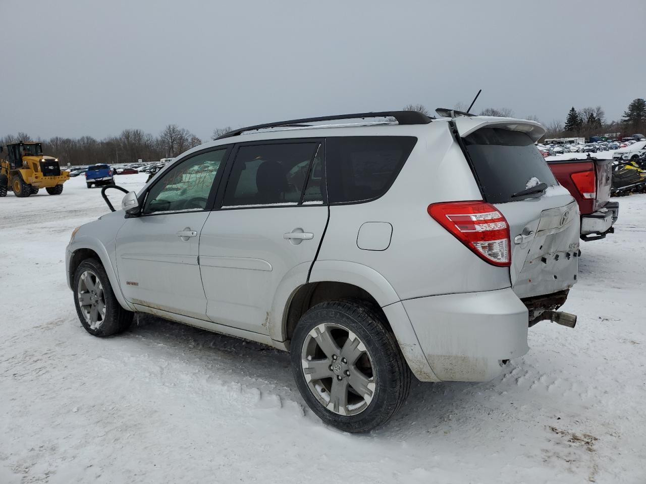 2011 Toyota RAV 4 VIN JTMRK4DV7B5101508 Copart auction photo, rear end / minor dent/scratches damage thumbnail 2