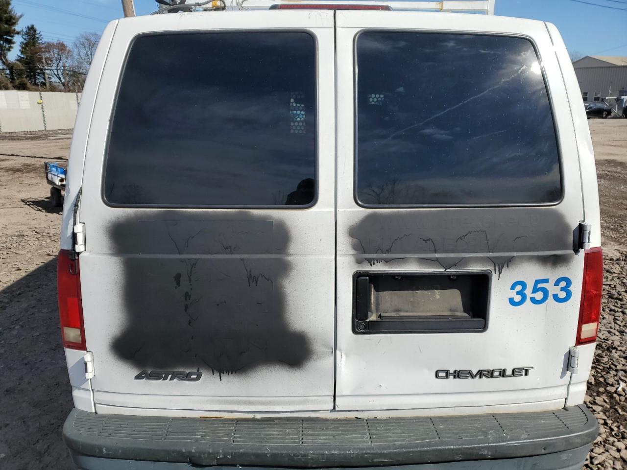 2002 Chevrolet Astro VIN 1GCDM19X12B156180 Copart auction photo, front end damage thumbnail 10