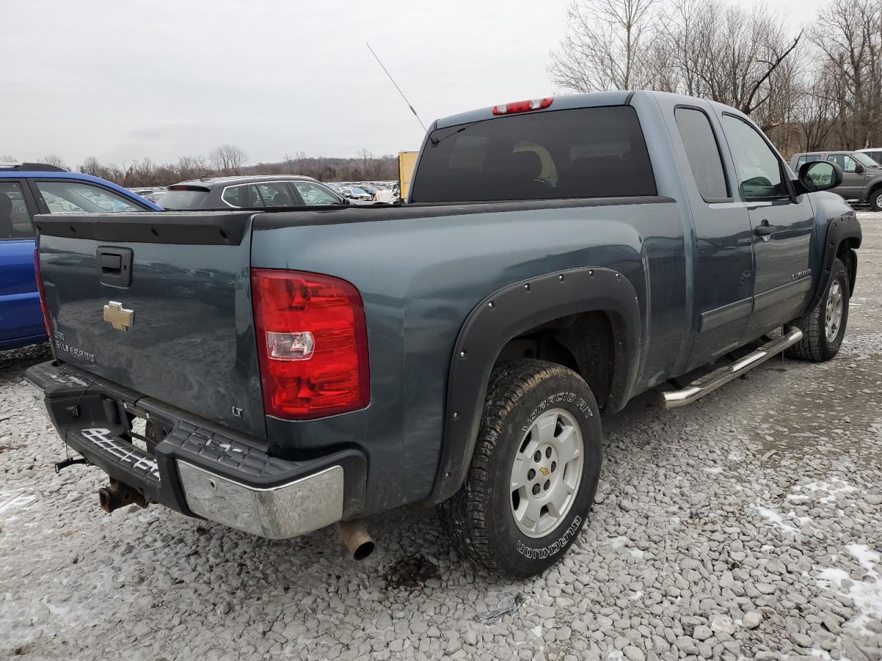 2011 Chevrolet Silverado VIN 1GCRKSE36BZ135983 Copart auction photo, side damage thumbnail 3