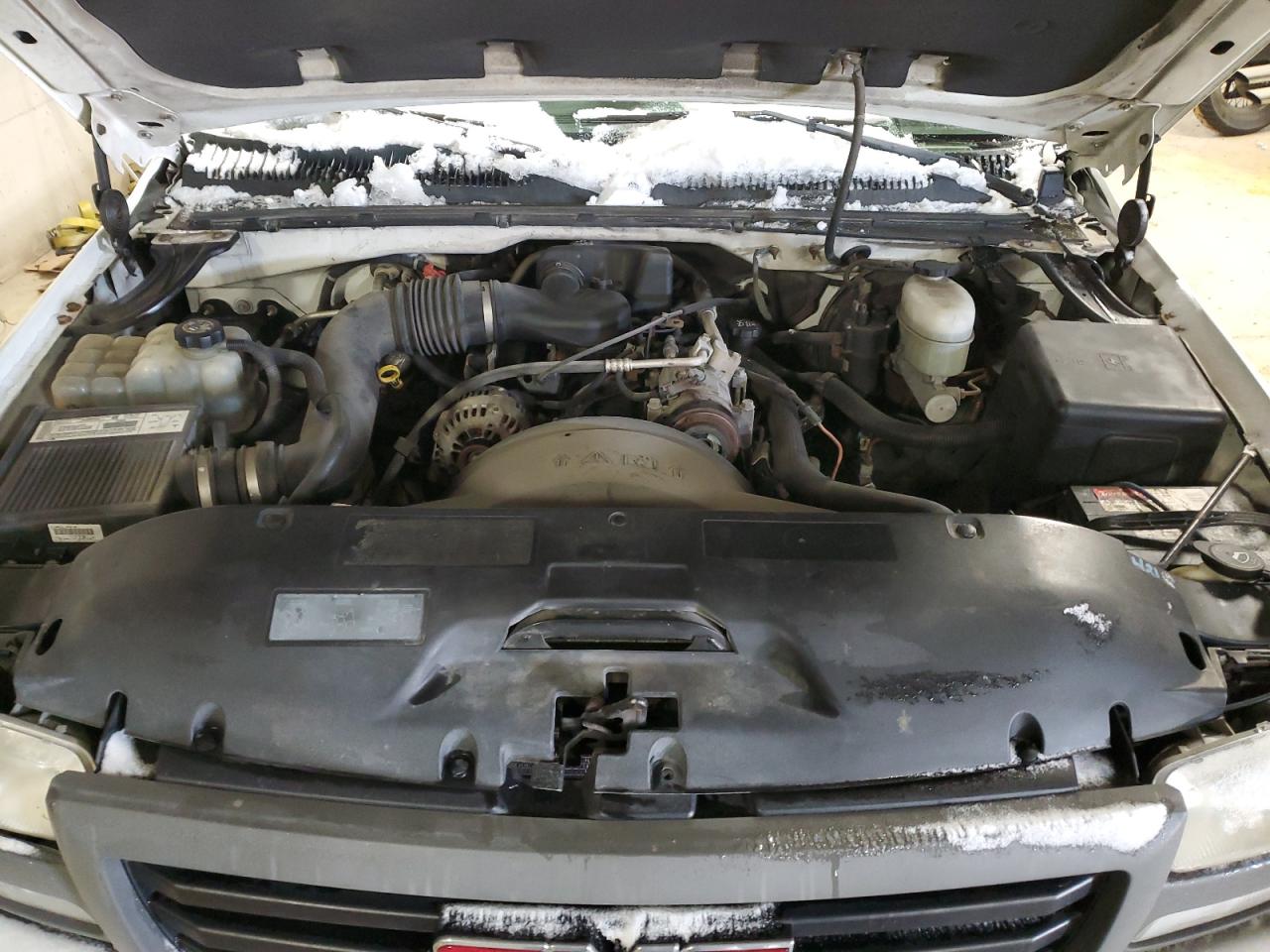 2003 GMC Sierra VIN 1GTEC14X73Z307076 Copart auction photo, front end / minor dent/scratches damage thumbnail 13