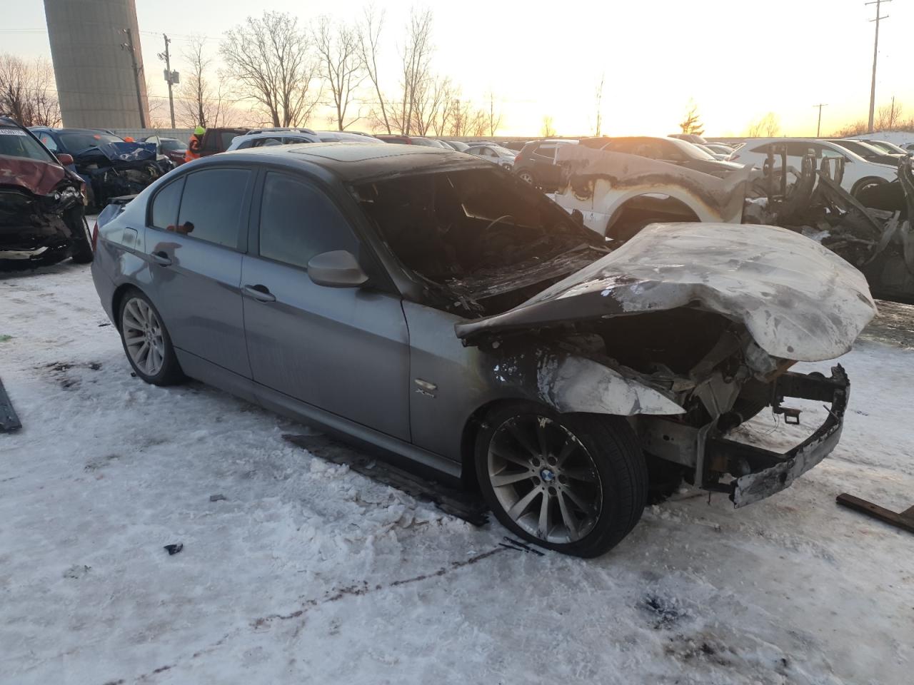 2011 BMW 3er VIN WBAPK5G52BNN25006 Copart auction photo, burn damage thumbnail 4