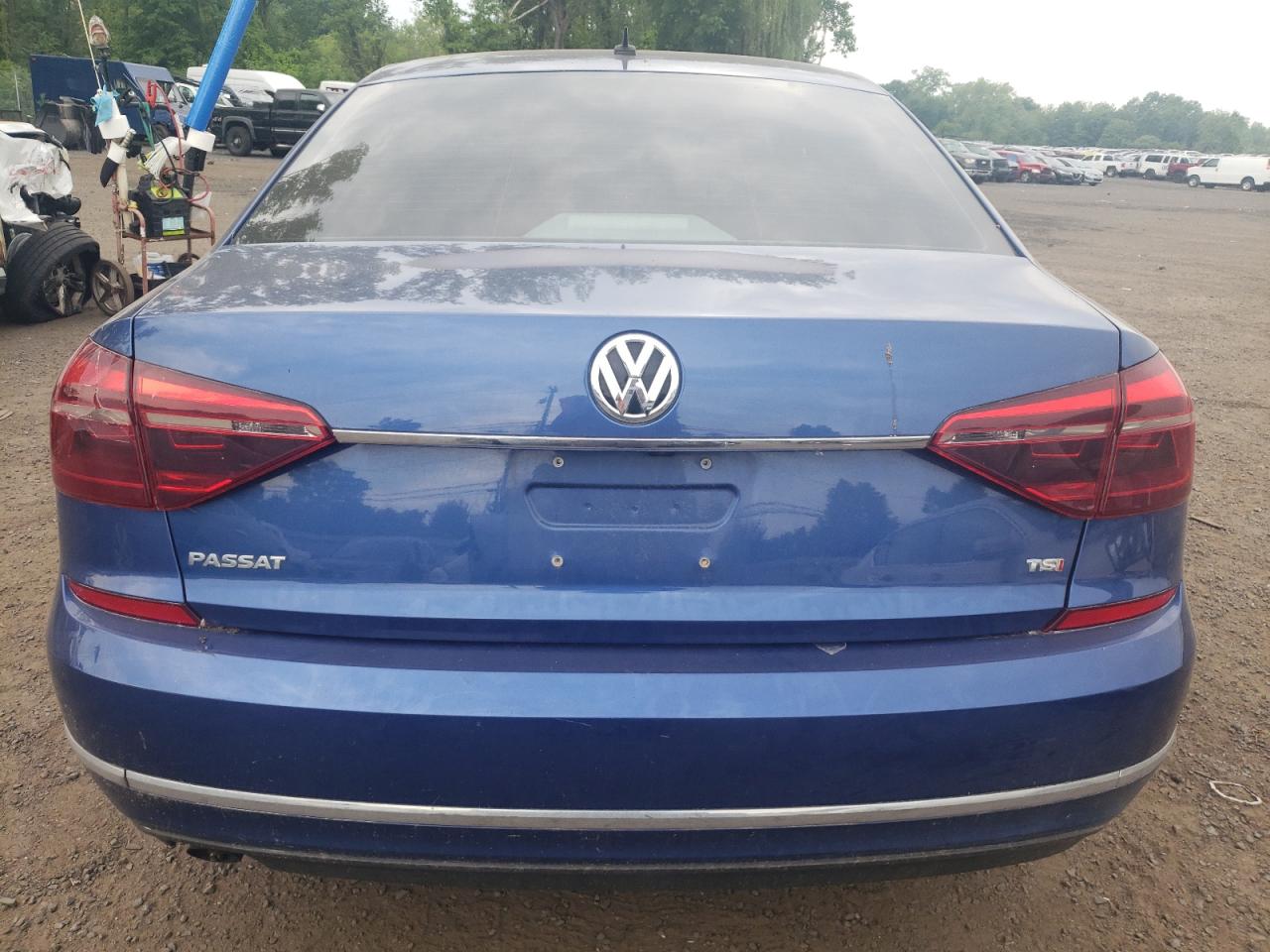 2017 Volkswagen Passat VIN 1VWAT7A3XHC046908 Copart auction photo, side / minor dent/scratches damage thumbnail 6