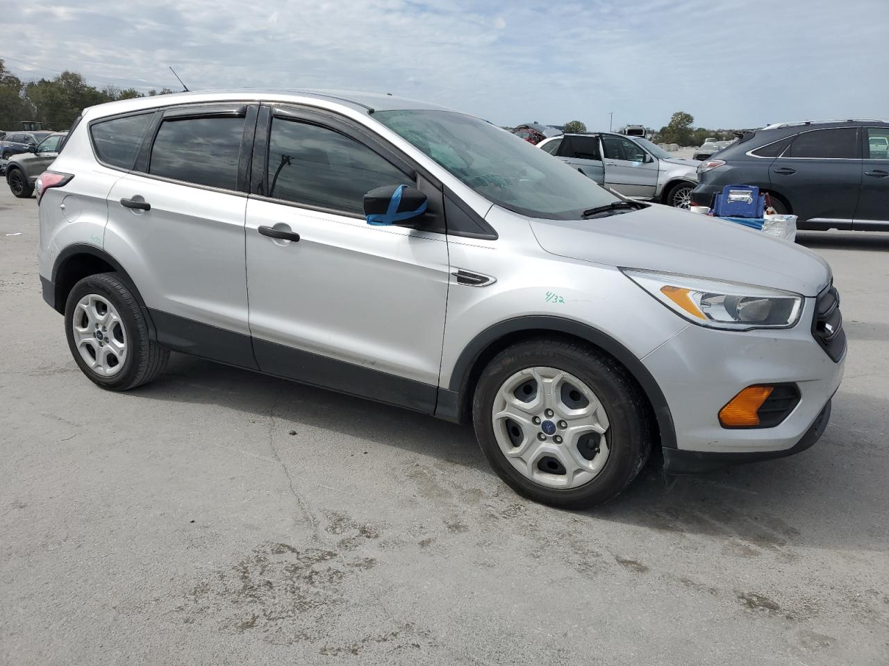 2017 Ford Escape VIN 1FMCU0F75HUF08678 Copart auction photo, front end / minor dent/scratches damage thumbnail 4