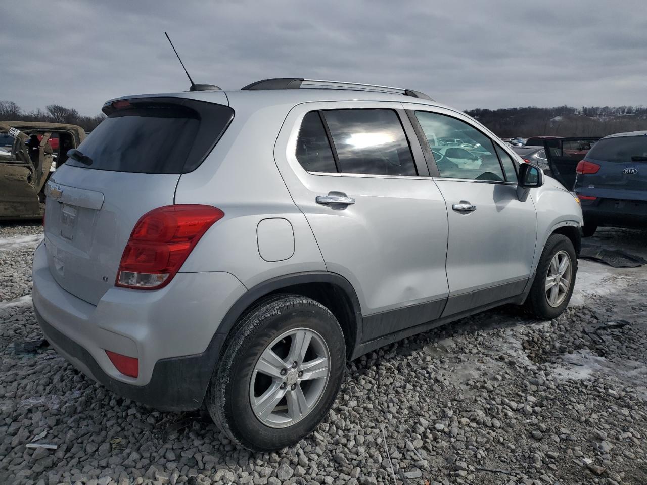 2017 Chevrolet Trax VIN 3GNCJLSB5HL238426 Copart auction photo, all over / front end damage thumbnail 3