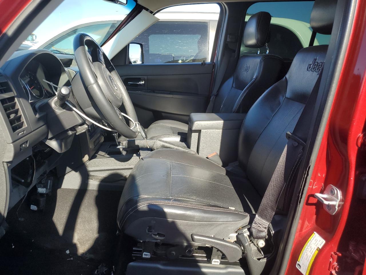 2012 Jeep Liberty (North America) VIN 1C4PJLAK7CW169012 Copart auction photo, minor dent/scratches damage thumbnail 7