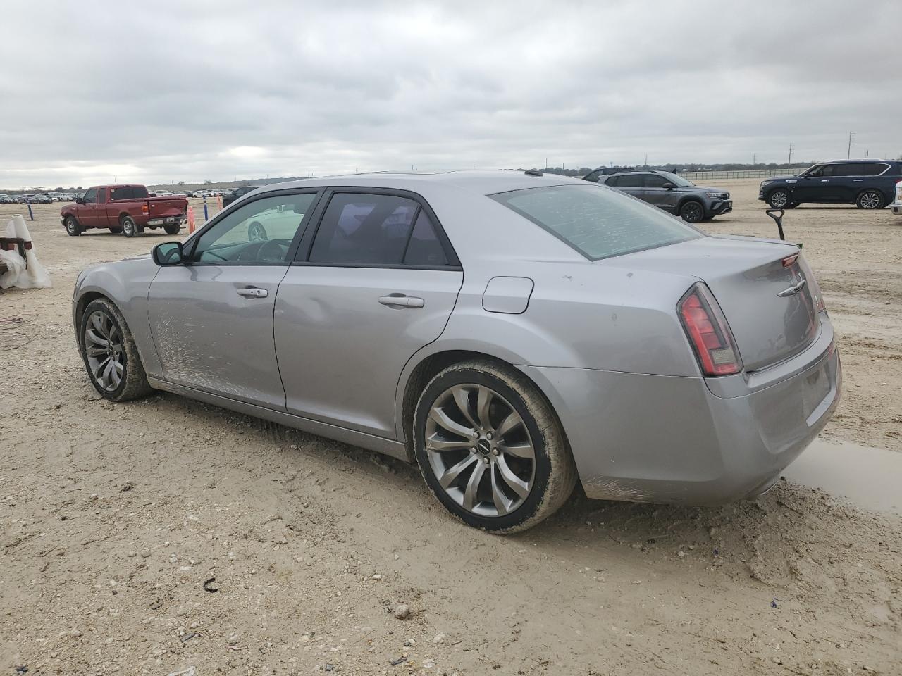 2014 Chrysler 300 VIN 2C3CCABG5EH236915 Copart auction photo, rear end / minor dent/scratches damage thumbnail 2