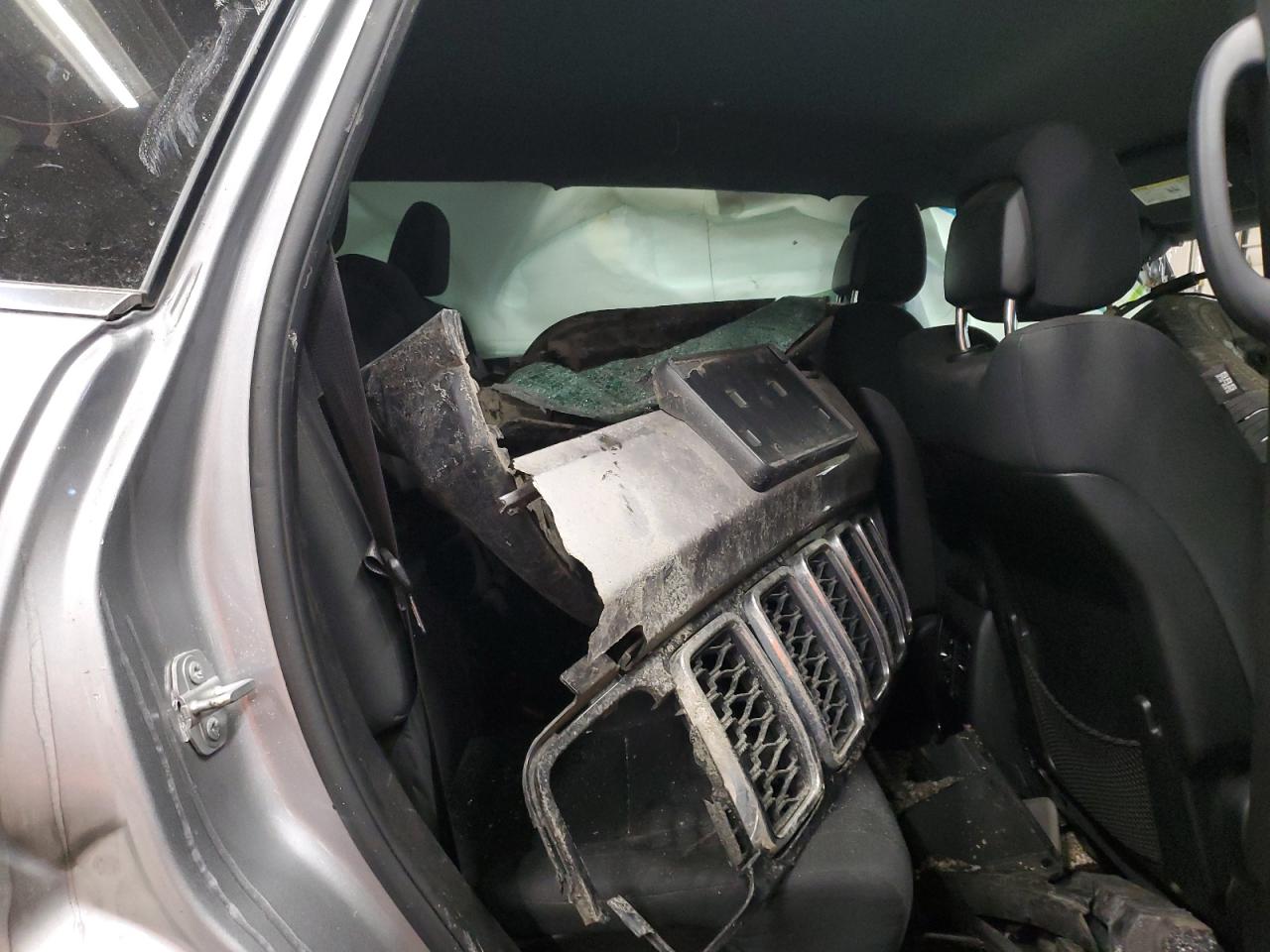 2017 Jeep Grand Cherokee VIN 1C4RJFAG6HC882188 Copart auction photo, all over damage thumbnail 11