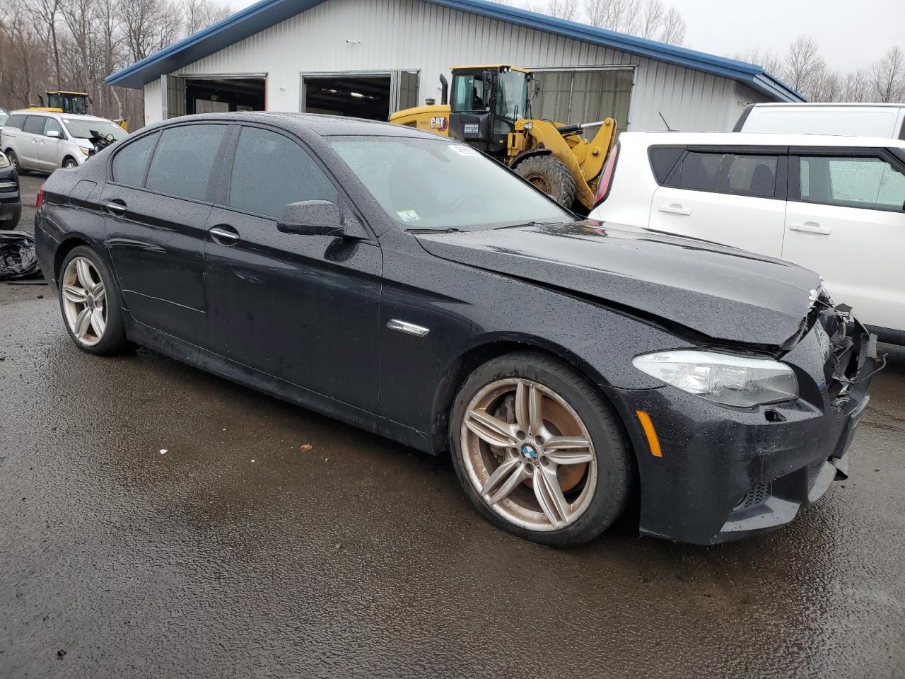 2013 BMW 5er VIN WBAFU9C52DDY70810 Copart auction photo, front end / minor dent/scratches damage thumbnail 4