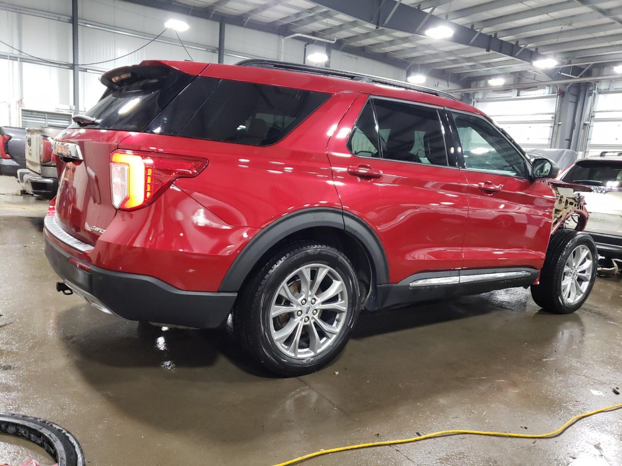 2022 Ford Explorer VIN 1FMSK8DH9NGA69488 Copart auction photo, front end damage thumbnail 3