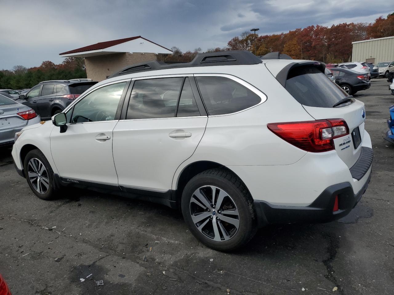 2019 Subaru Outback VIN 4S4BSANC6K3284582 Copart auction photo, front end / side damage thumbnail 2