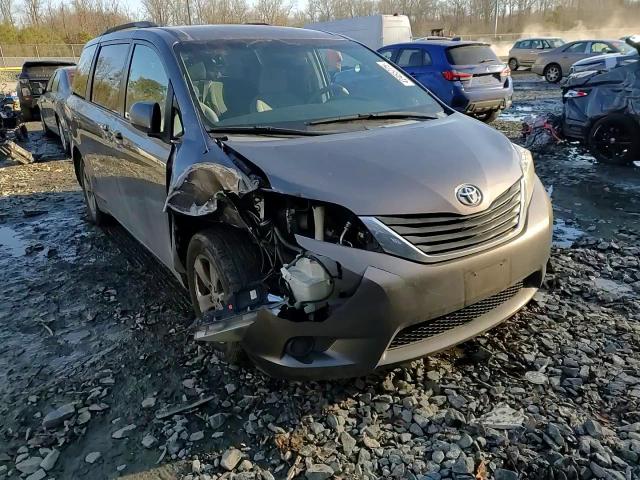 2011 Toyota Sienna VIN 5TDKK3DC7BS017791 Copart auction photo, front end damage thumbnail 11