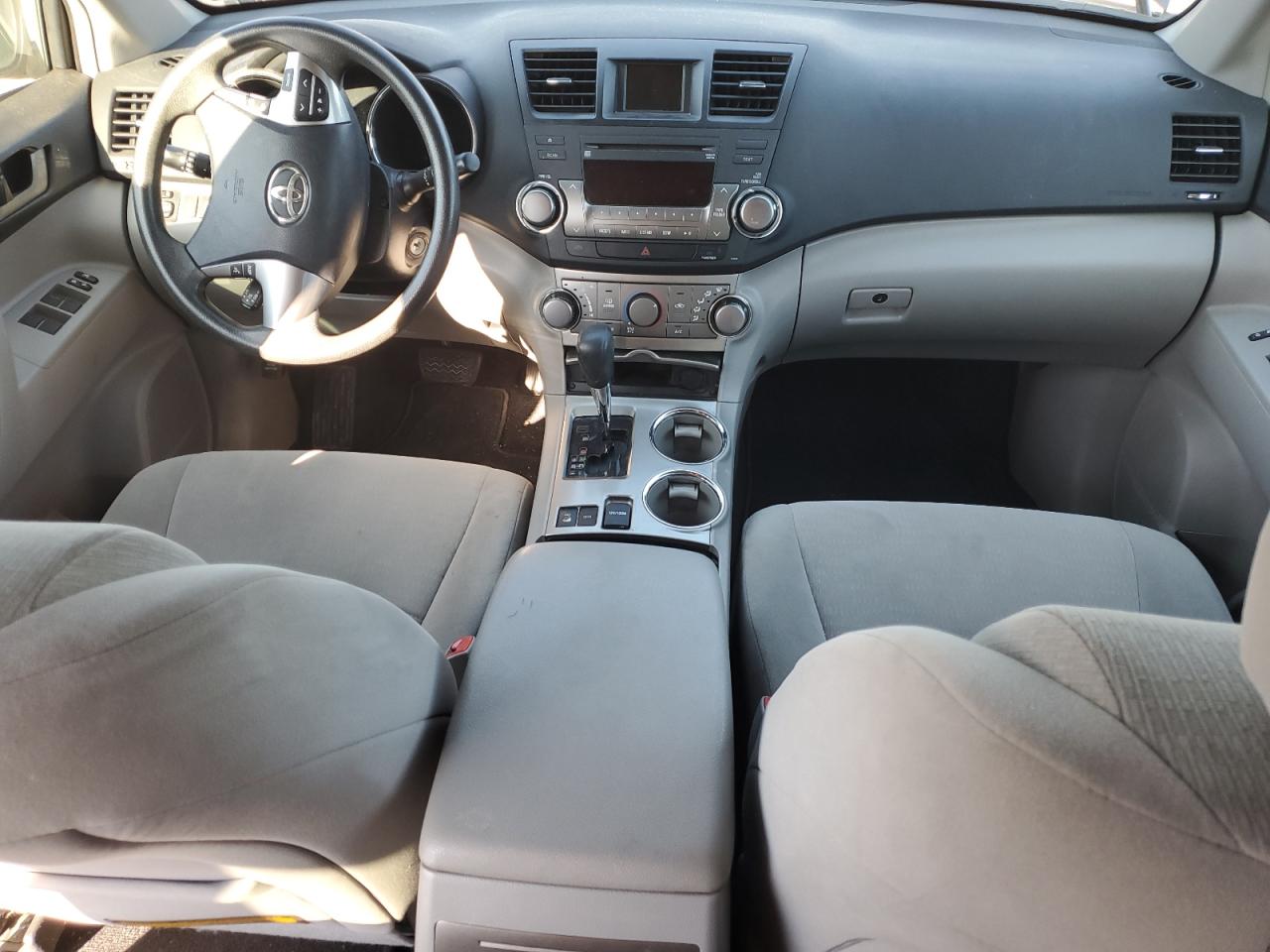 2011 Toyota Highlander VIN 5TDBK3EH7BS044063 Copart auction photo, front end / side damage thumbnail 8
