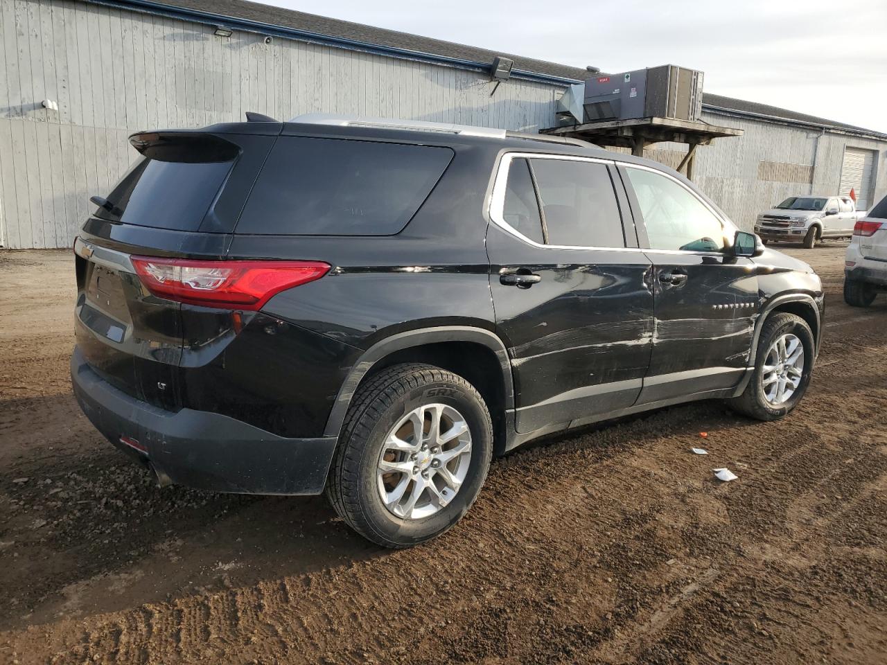 2018 Chevrolet Traverse VIN 1GNEVGKW7JJ173857 Copart auction photo, side / front end damage thumbnail 3