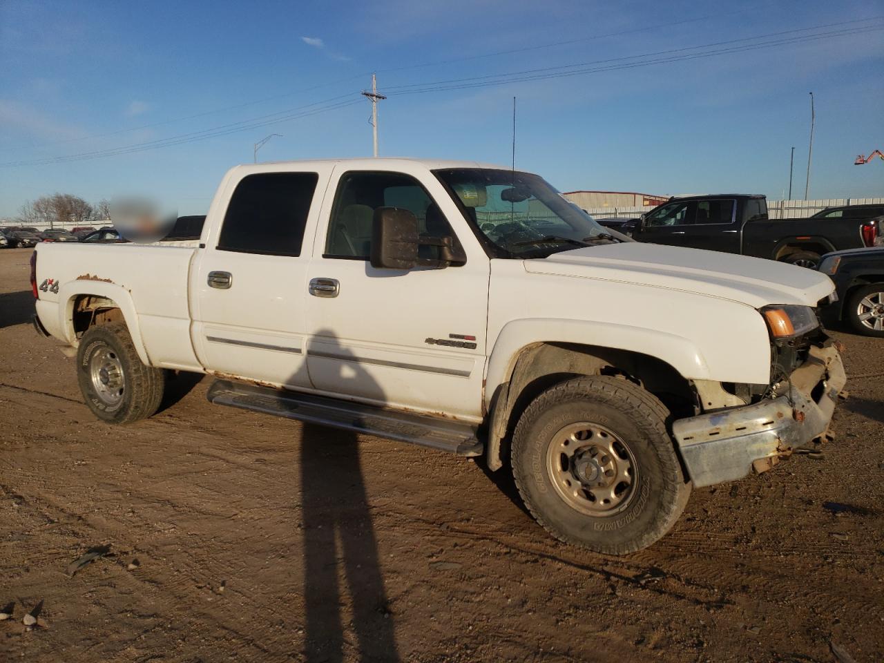 2004 Chevrolet Silverado VIN 1GCHK23264F247709 Copart auction photo, all over damage thumbnail 4