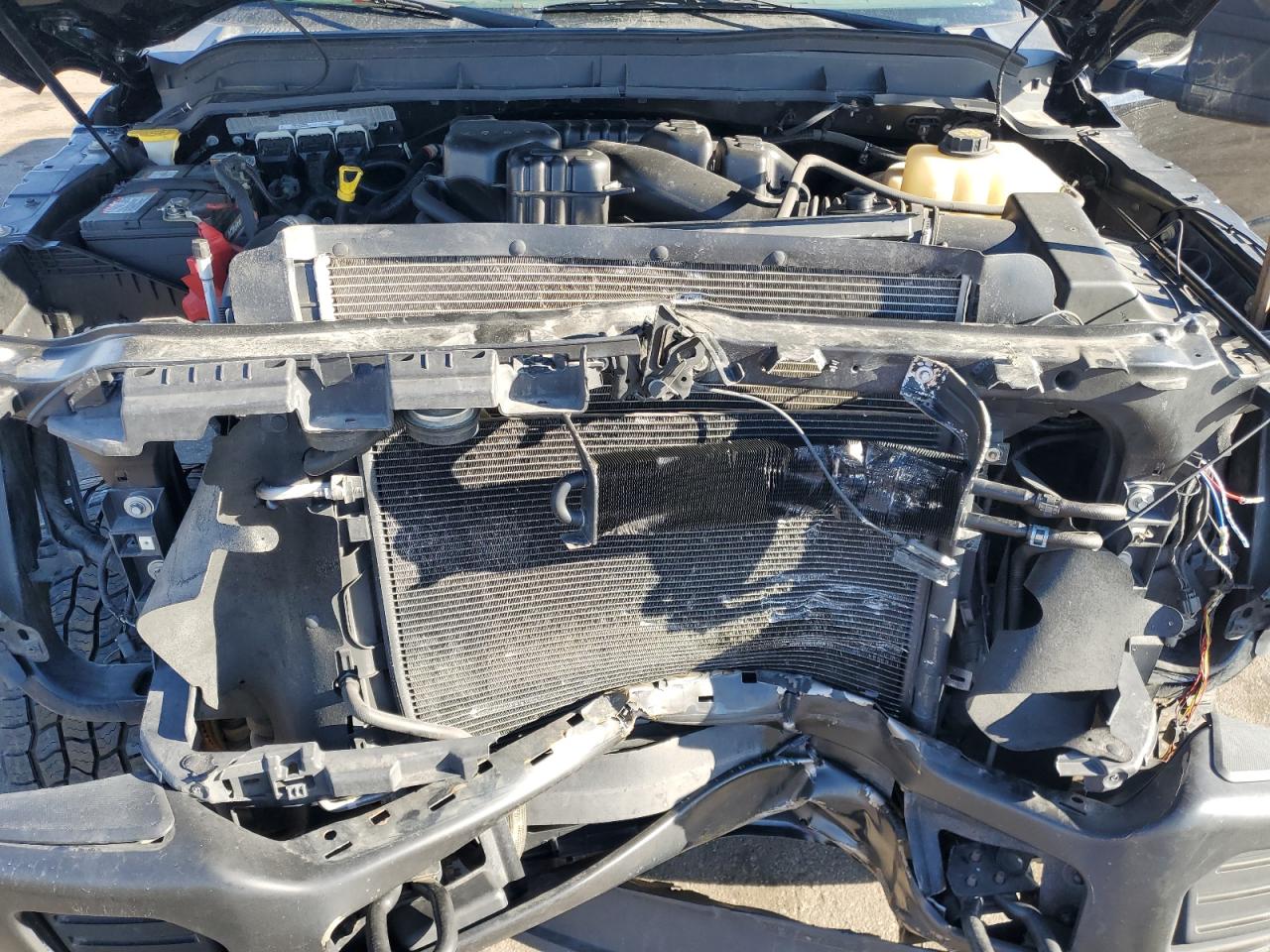 2016 Ford F250 VIN 1FT7W2B60GEA34365 Copart auction photo, front end damage thumbnail 13